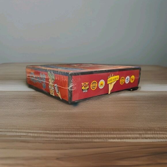 Quelf Board Game - The Unpredictable Party Game - BRAND NEW Sealed - Picture 3 of 3